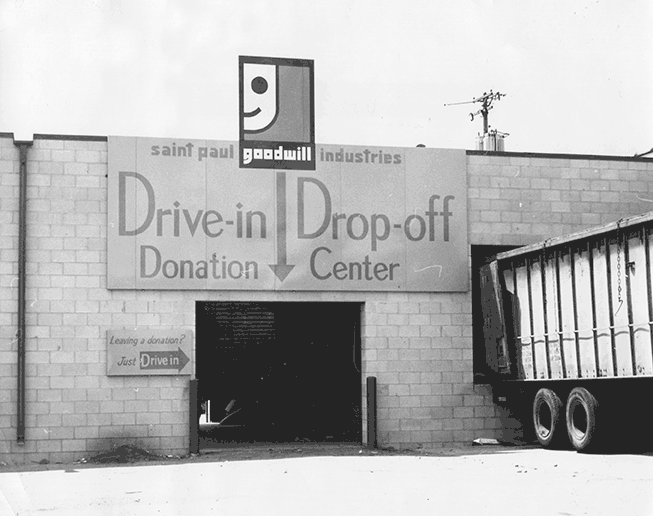 Photo of the drive-in drop-off donation center