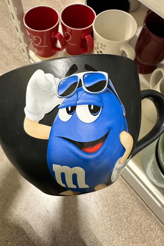 blue-m&m-candy-coffee-mug