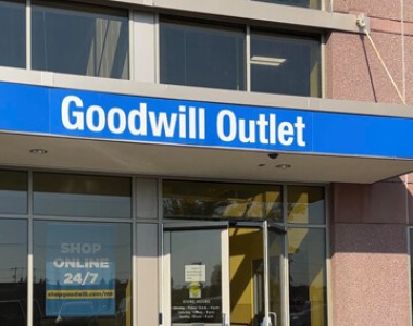 Goodwill-Outlet-tiny.jpg